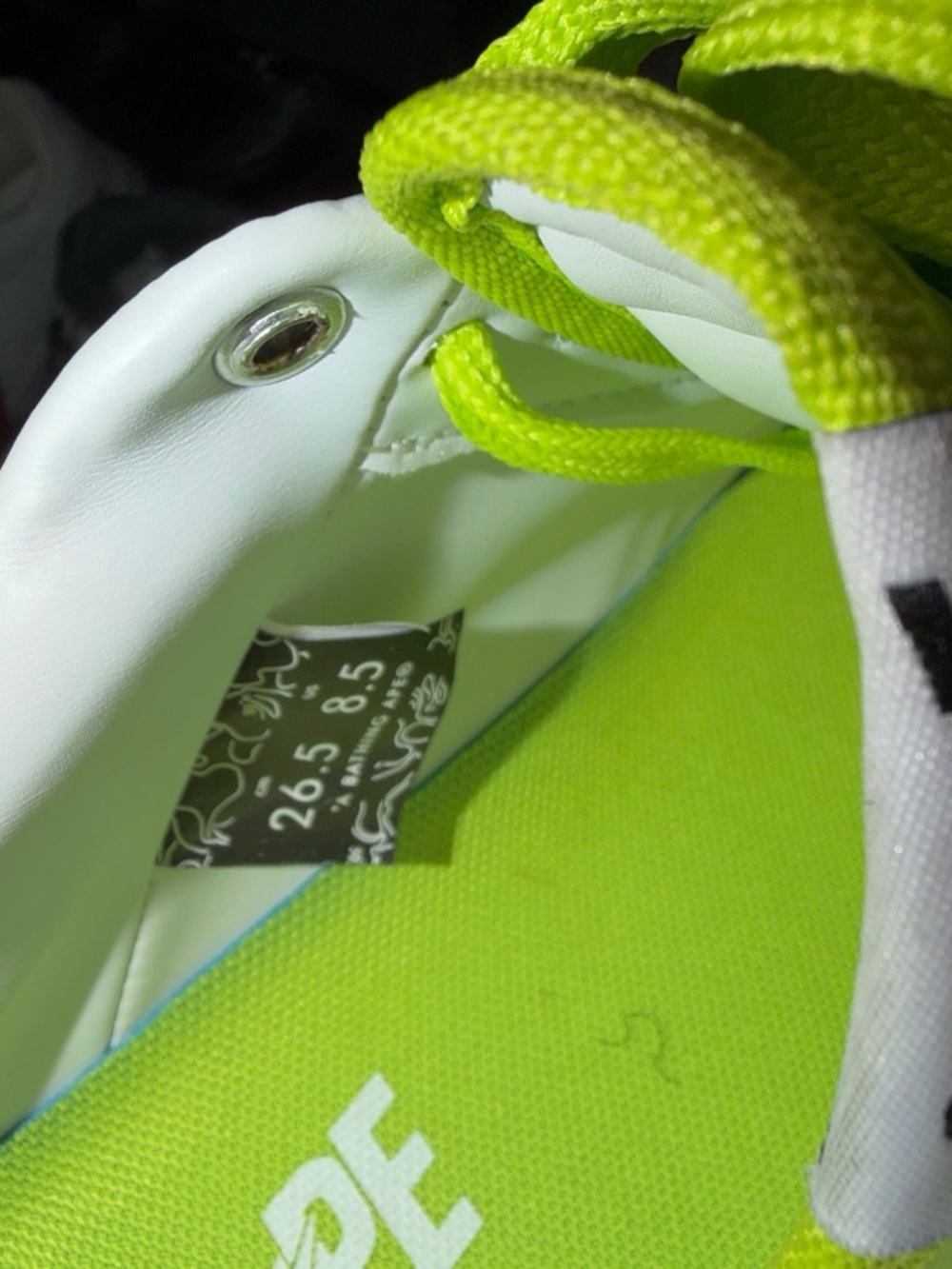 BAPE Neon Green Lightning Star Low-Top Sneakers - Picture 2 of 8